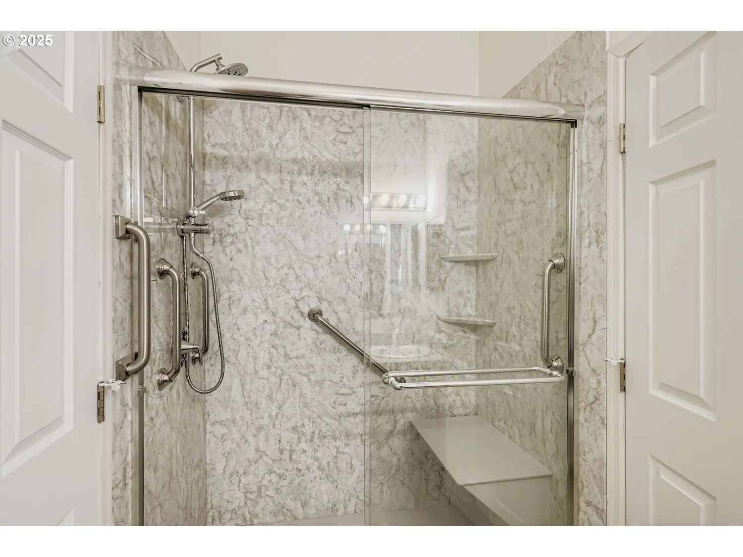 Bathroom-Walk in Shower