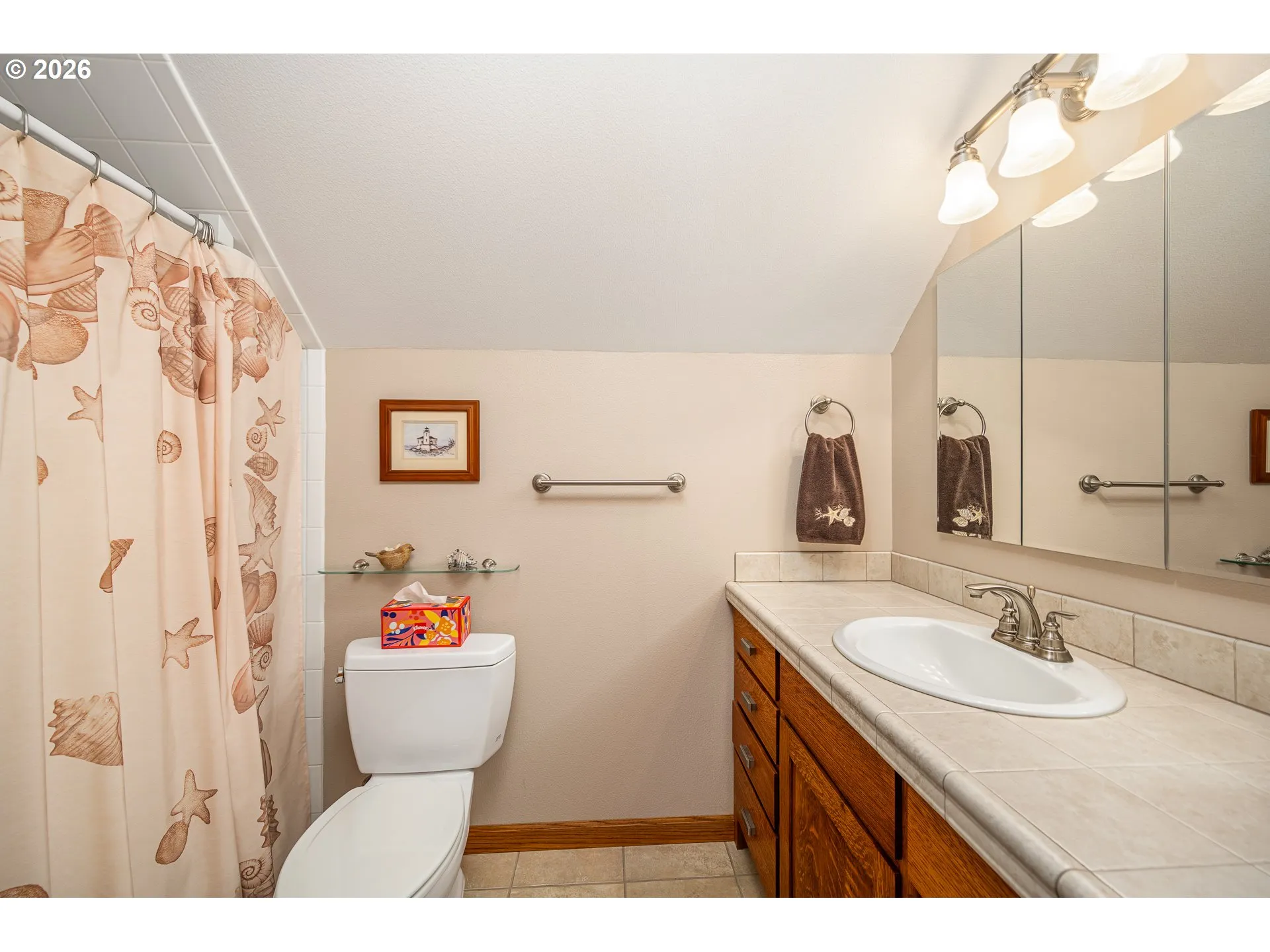 Bathroom-Upper