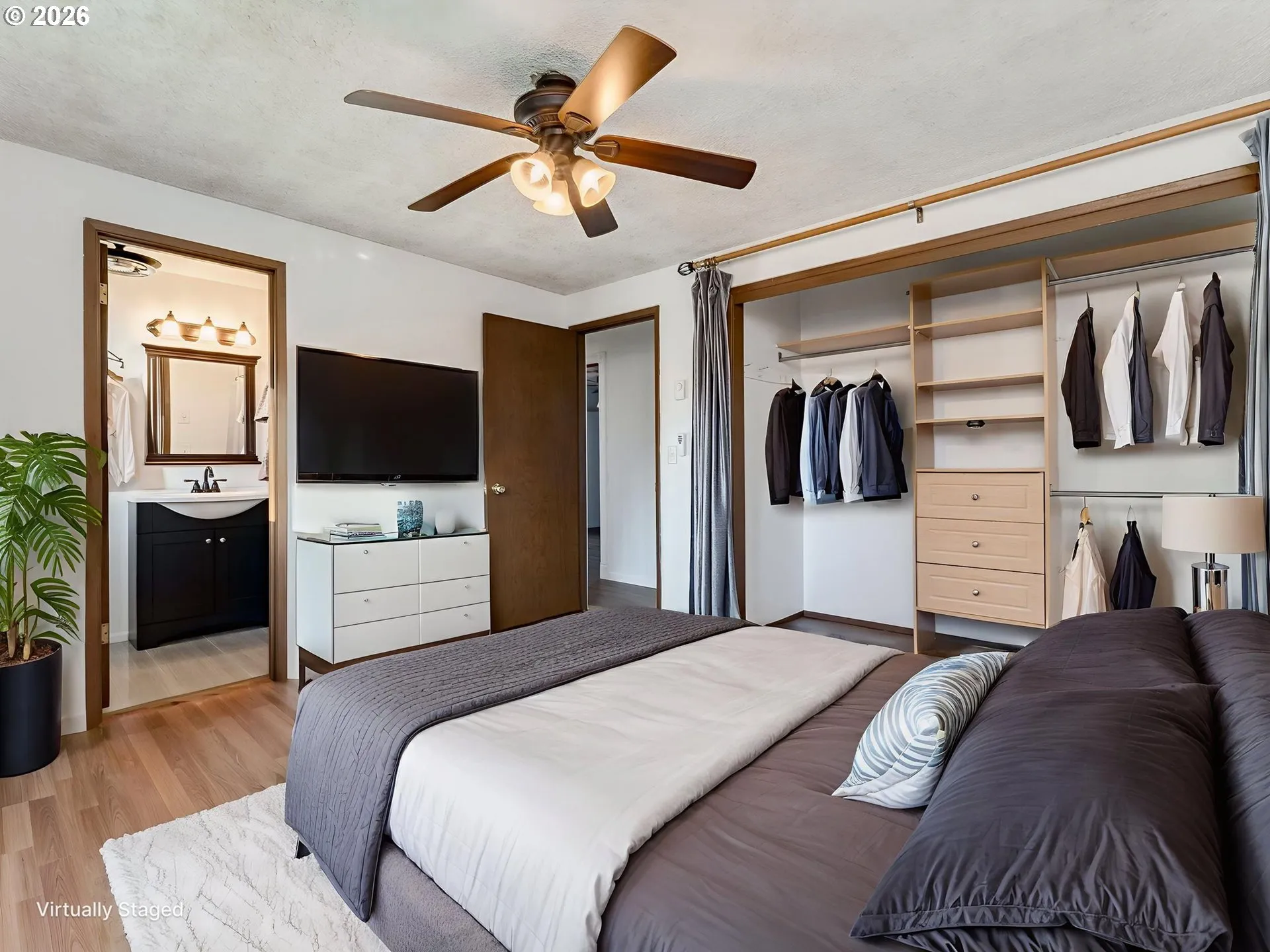 Bedroom, Primary-Ceiling Fan
