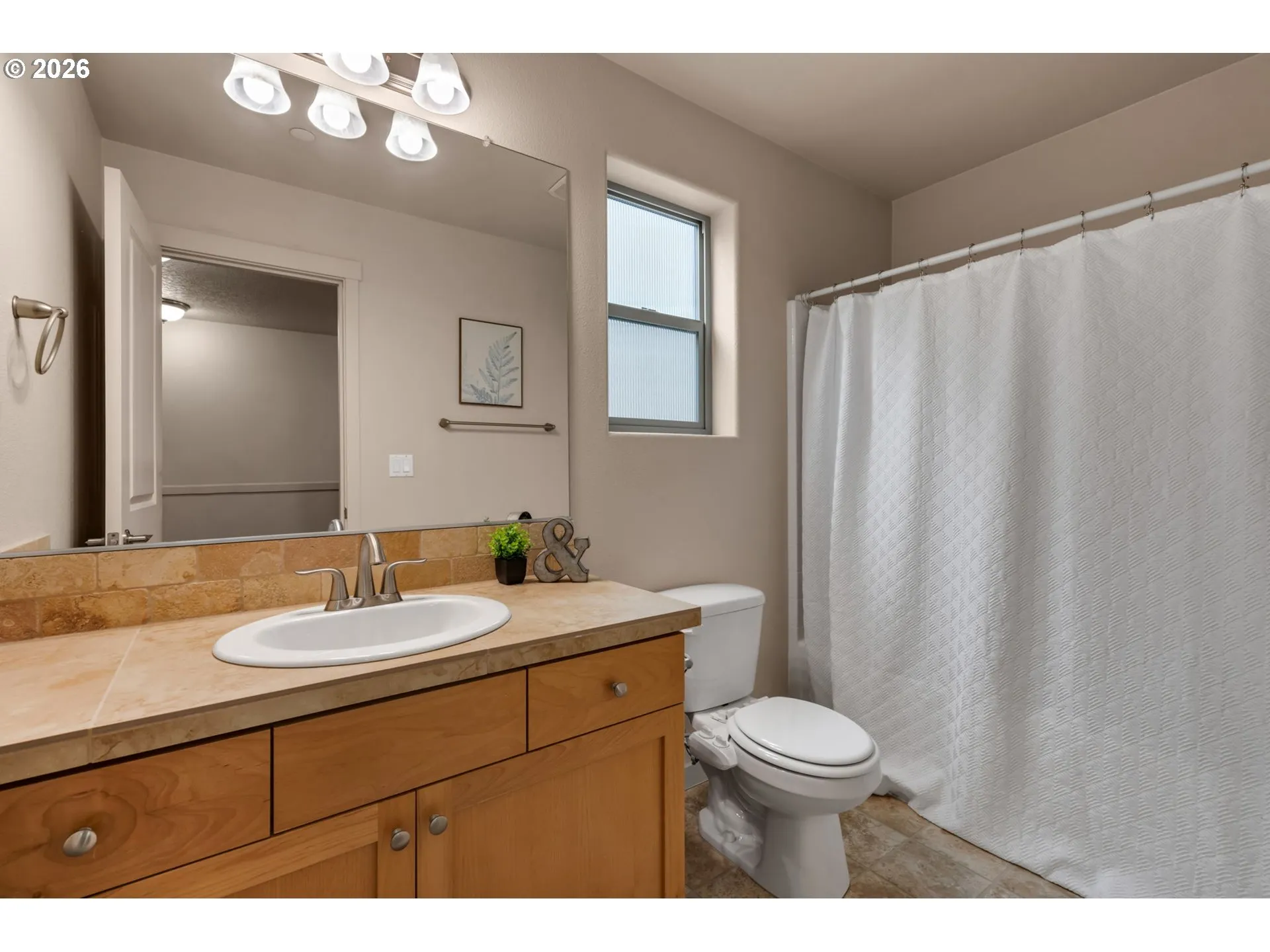 Bathroom-Upper