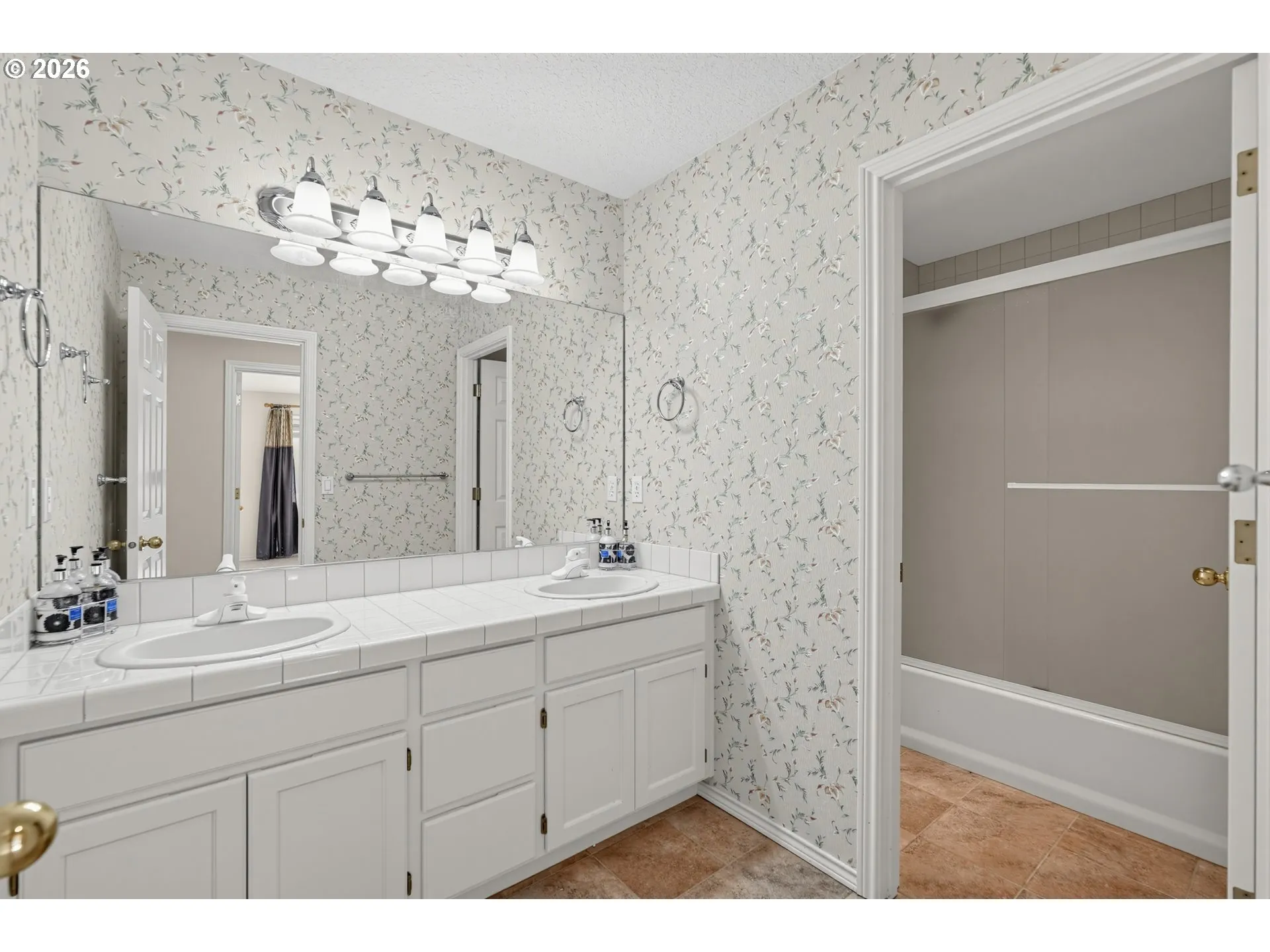 Bathroom-Hall