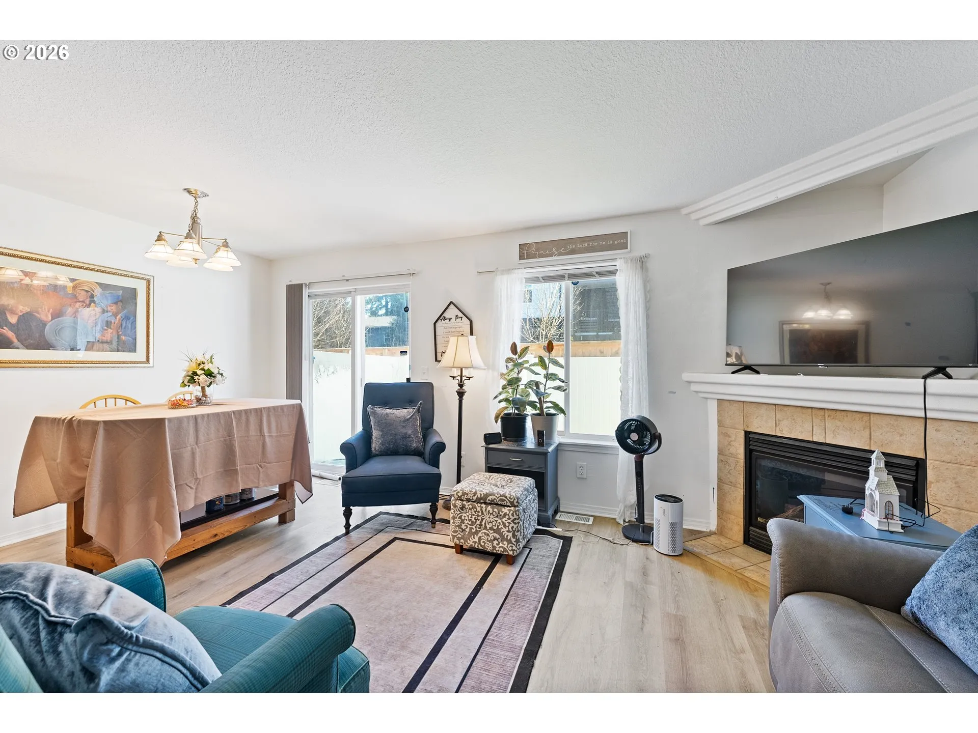 Living Room/Dining Room