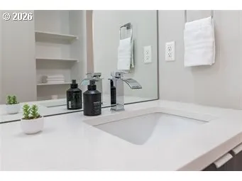 Bathroom-Upper
