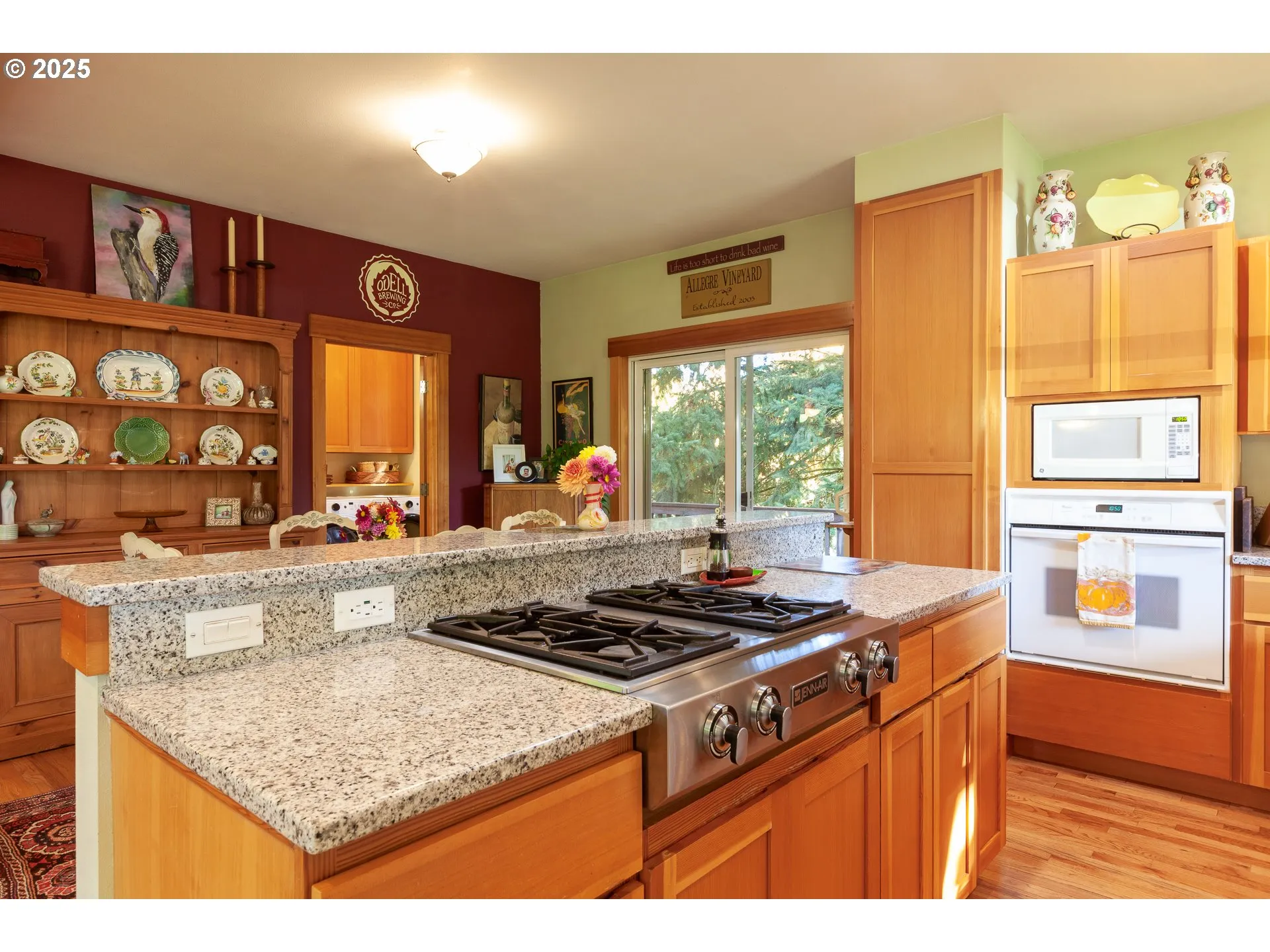 Kitchen-Cooking Island