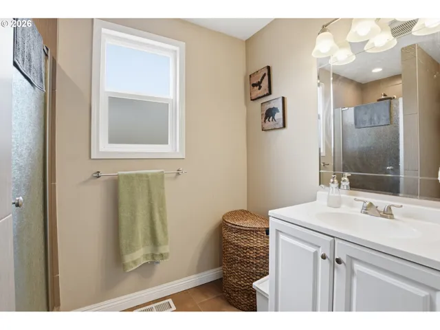 Bathroom, Attached