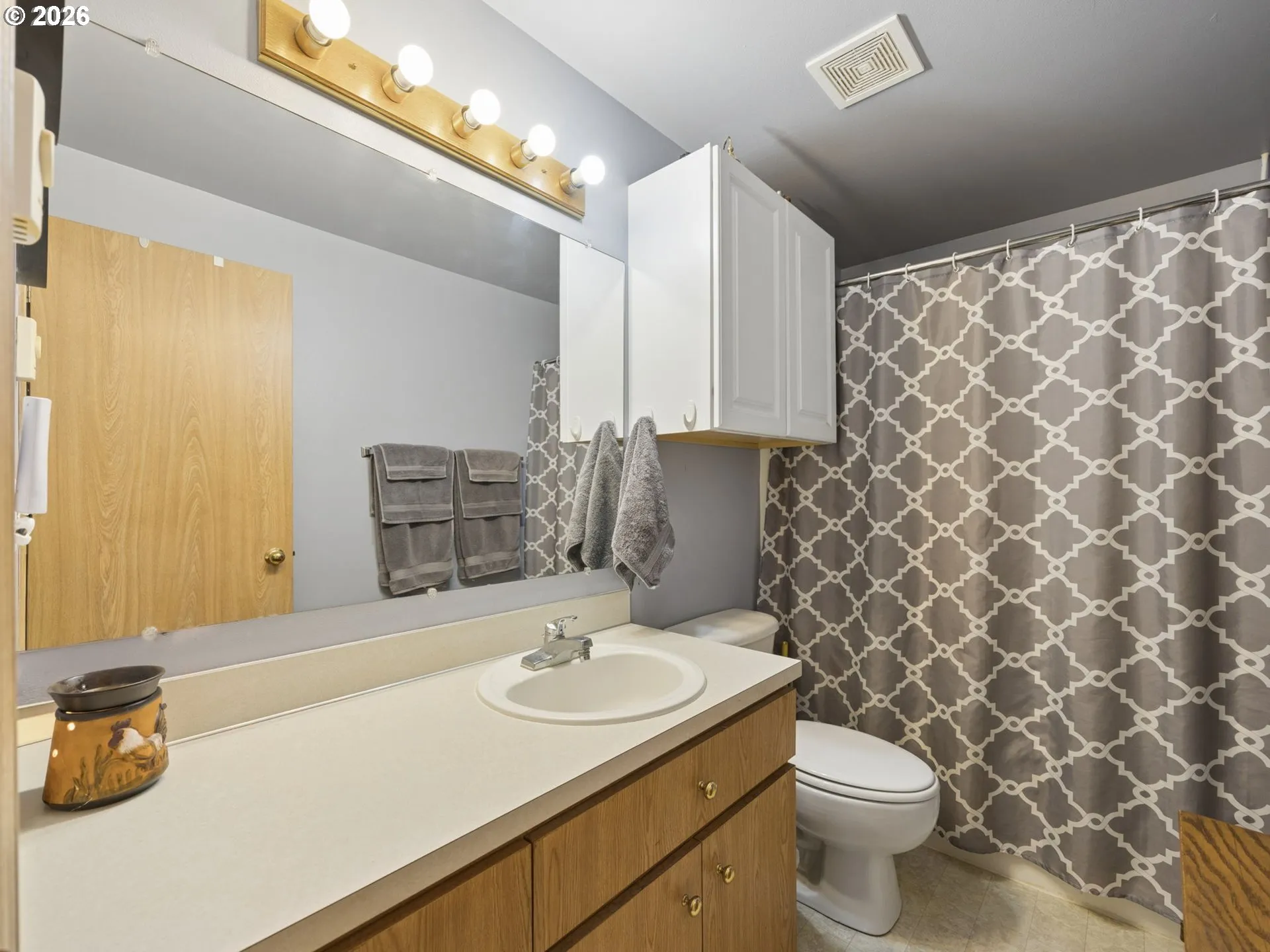 Bathroom-Hall