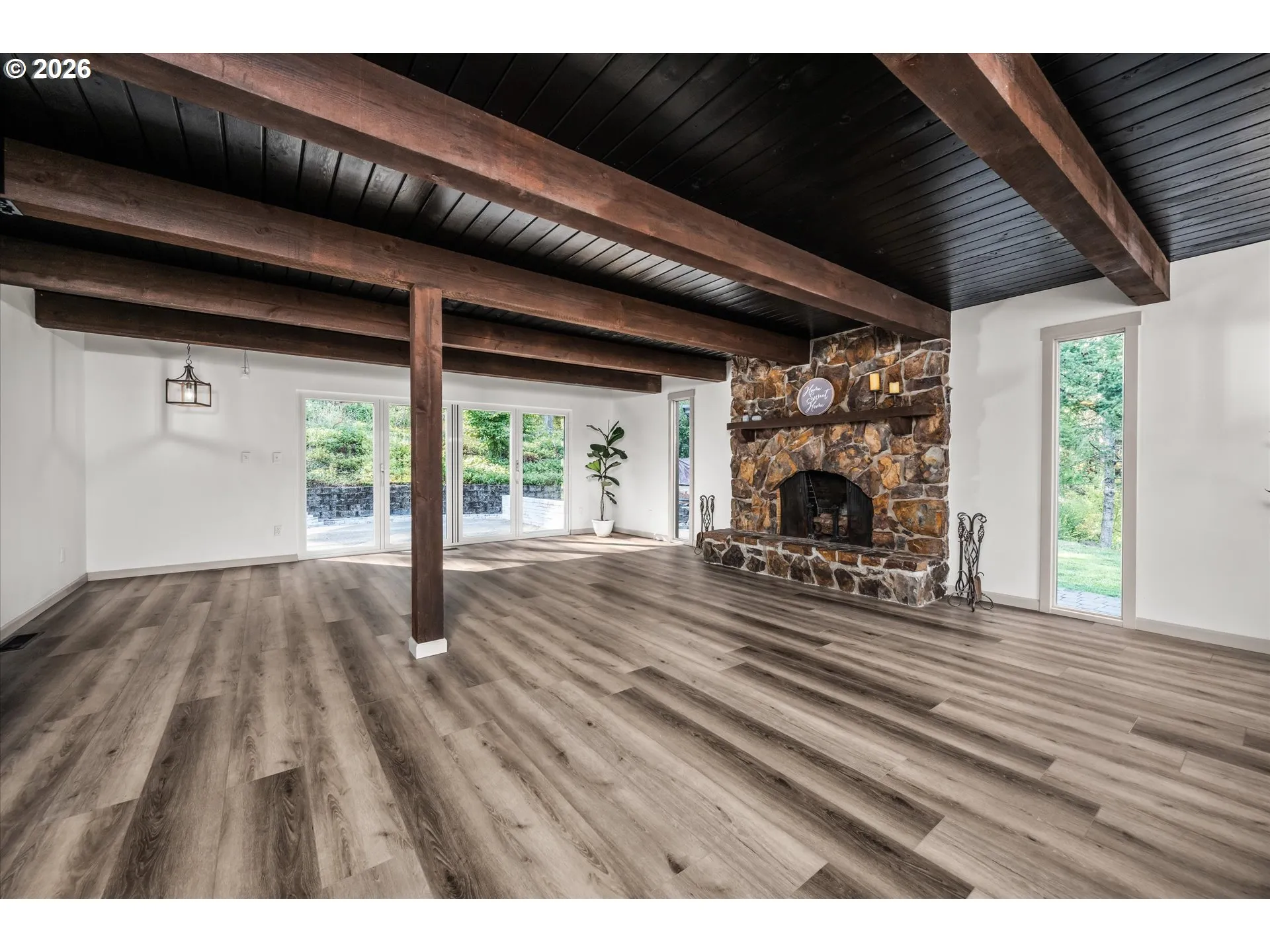 Living Room/Dining Room