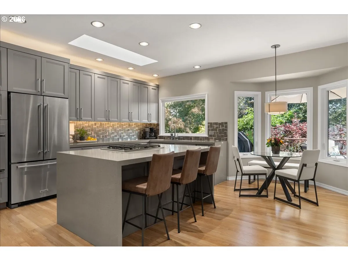 Kitchen/Nook-Eating Area