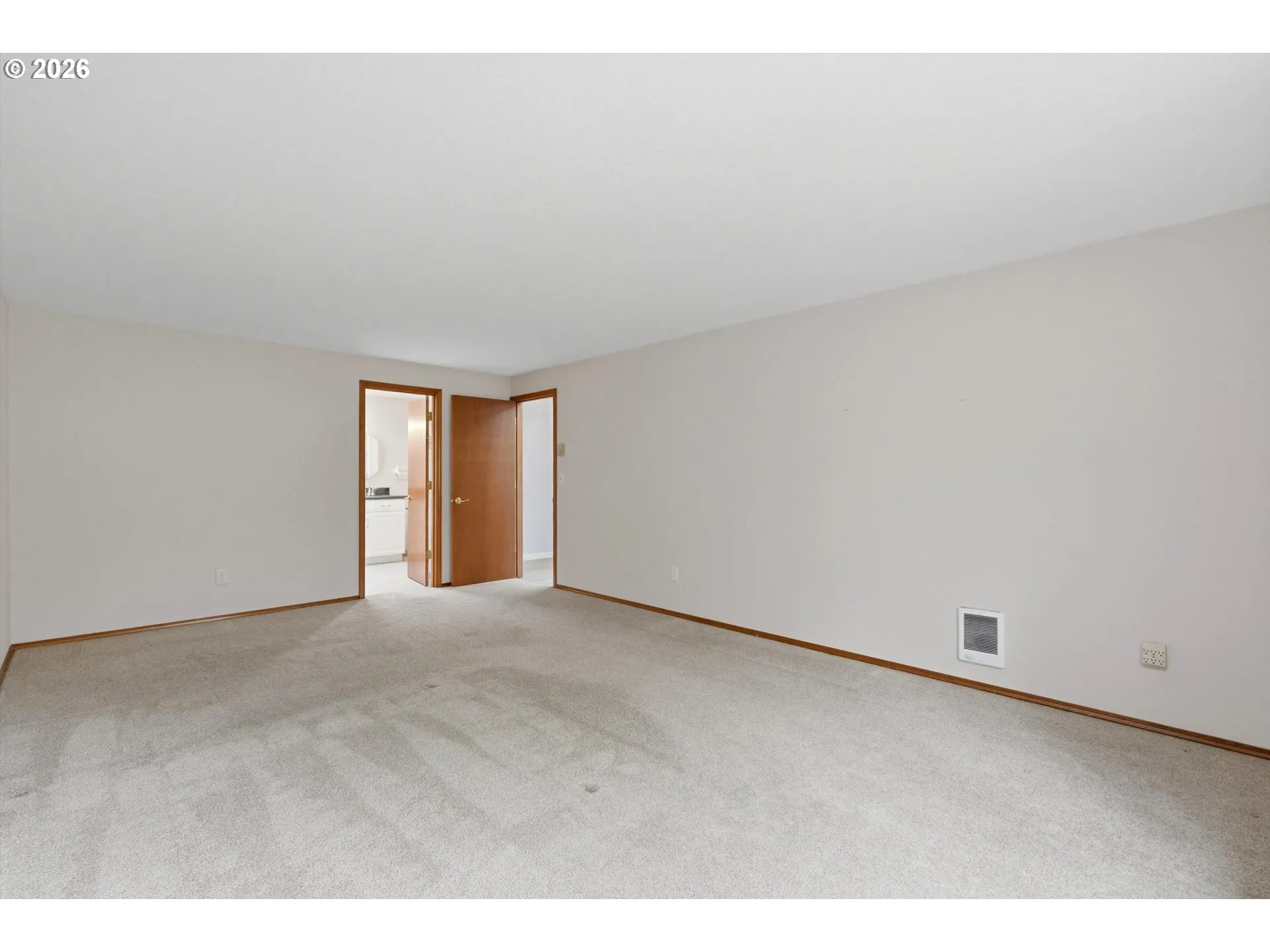Bedroom, Primary