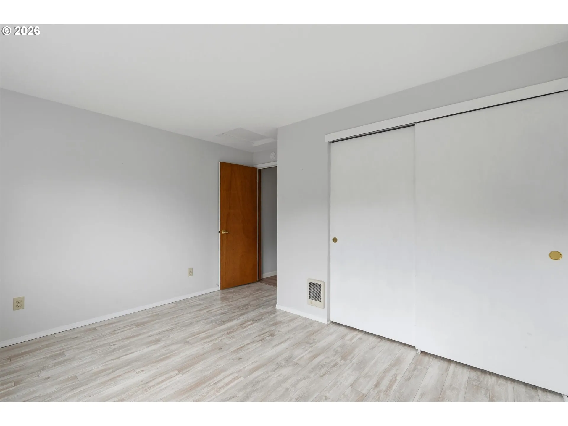 Bedroom-Upper