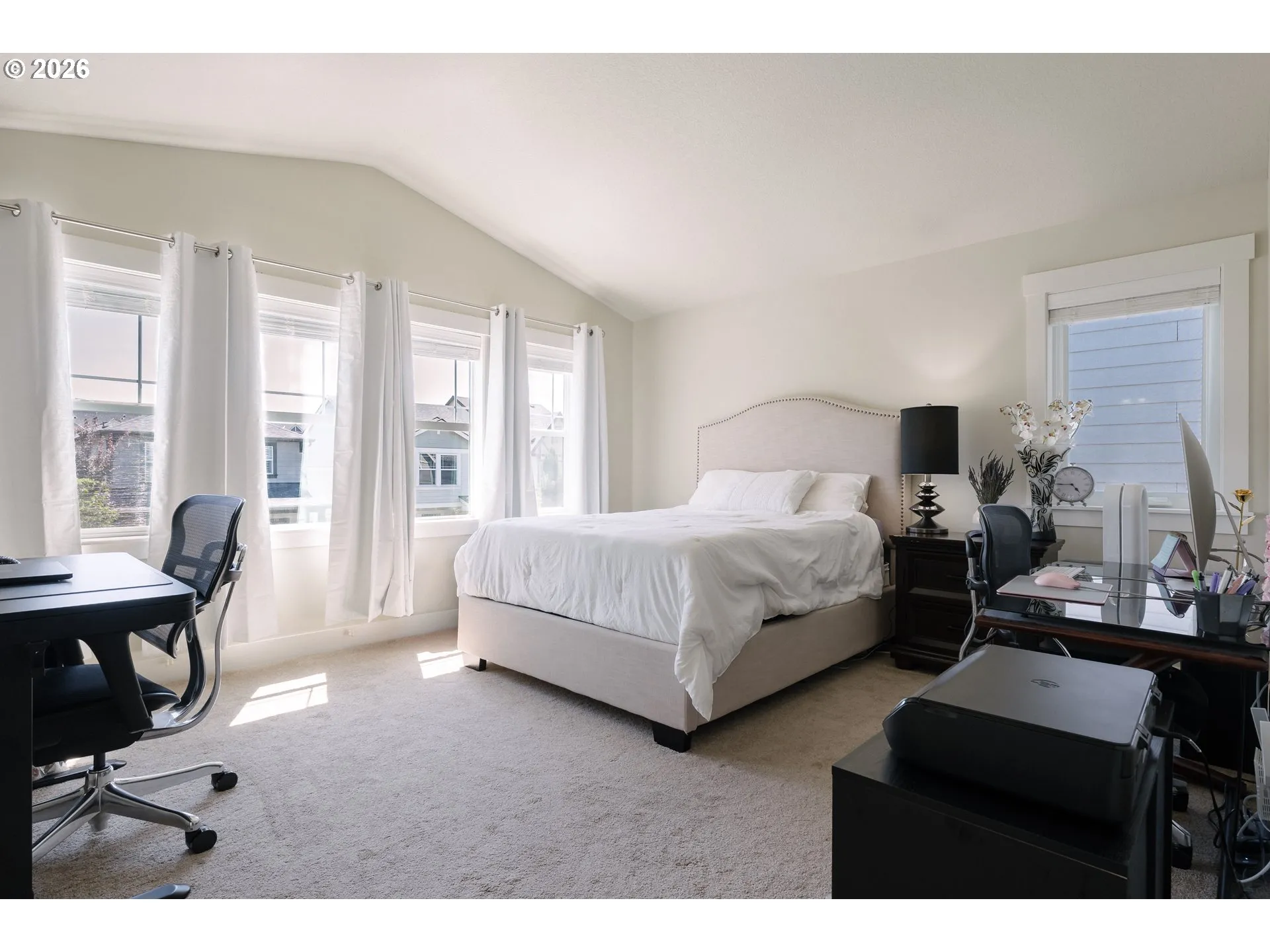 Bedroom, Owner's Suite-Vaulted Ceilings