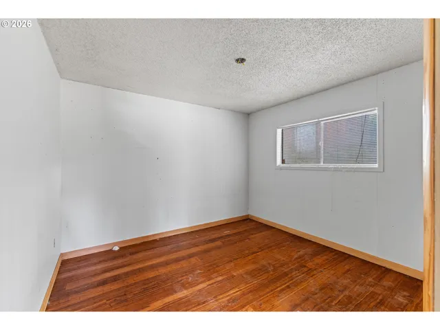 Bedroom-Lower