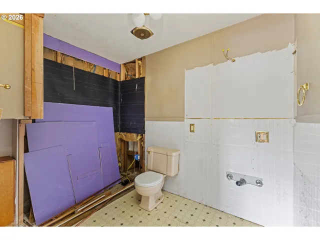 Bathroom-Hall