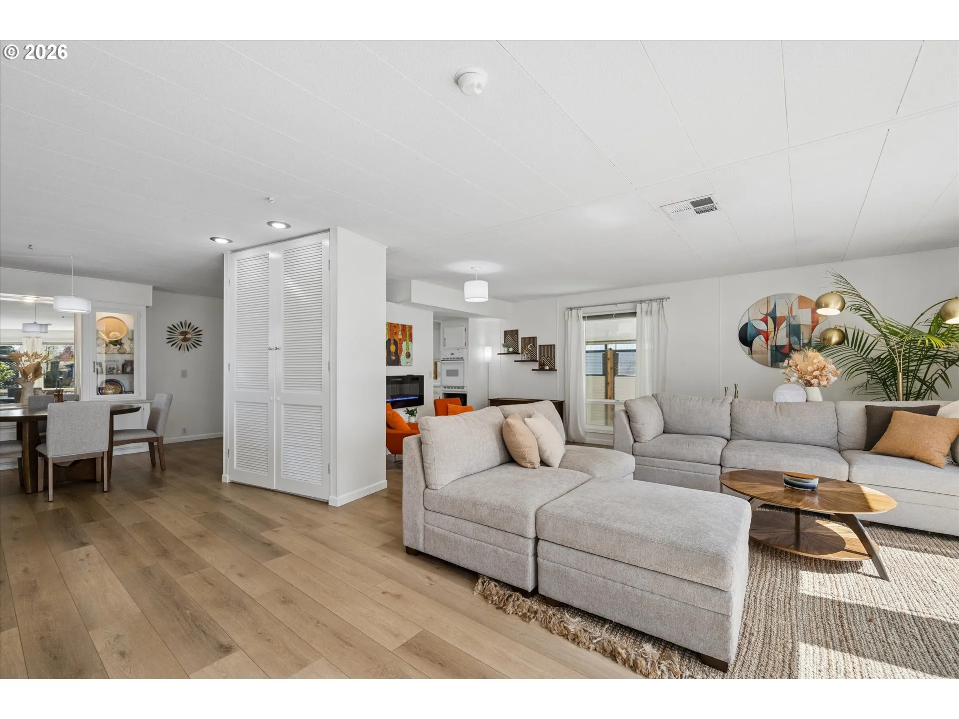 Living Room/Dining Room