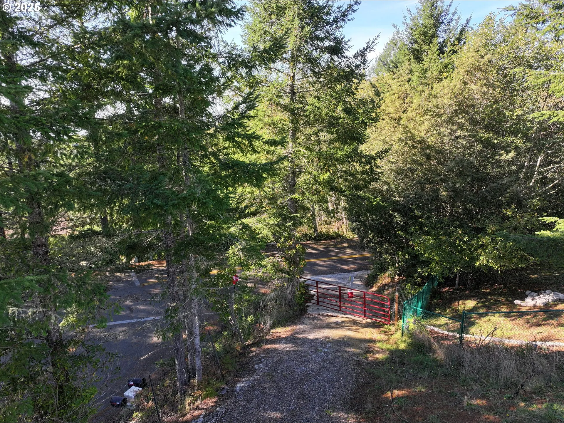 Driveway-Gated