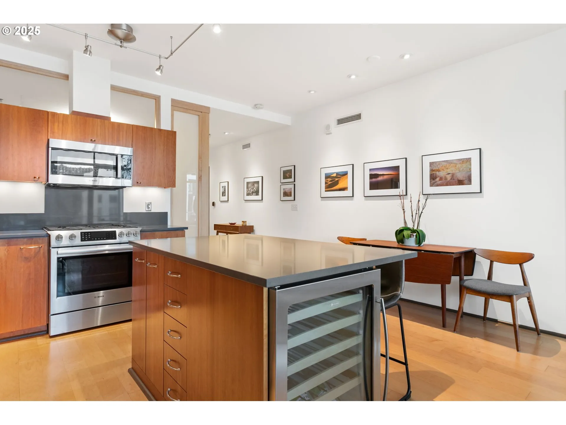 Kitchen-Island