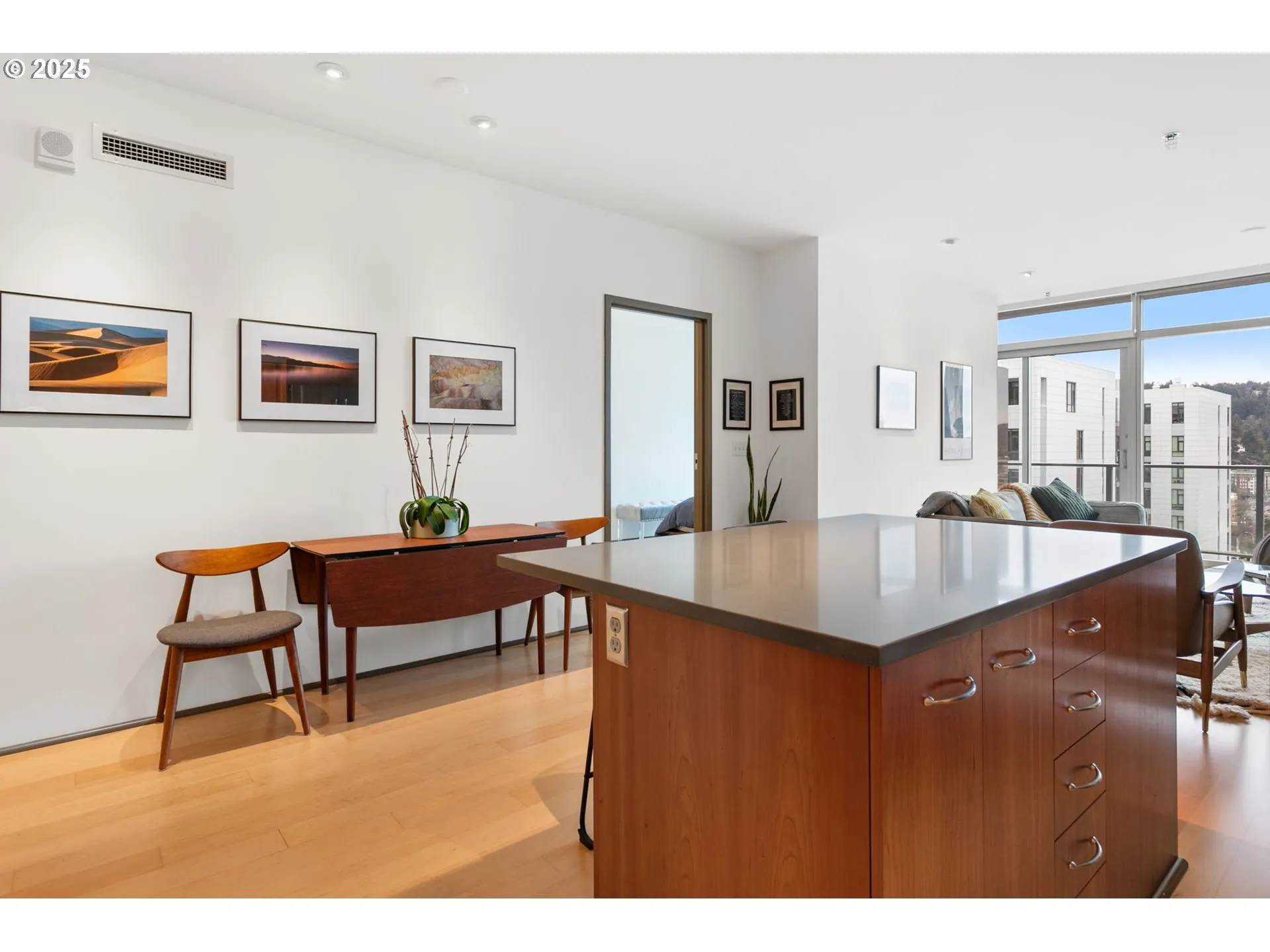 Kitchen-Island