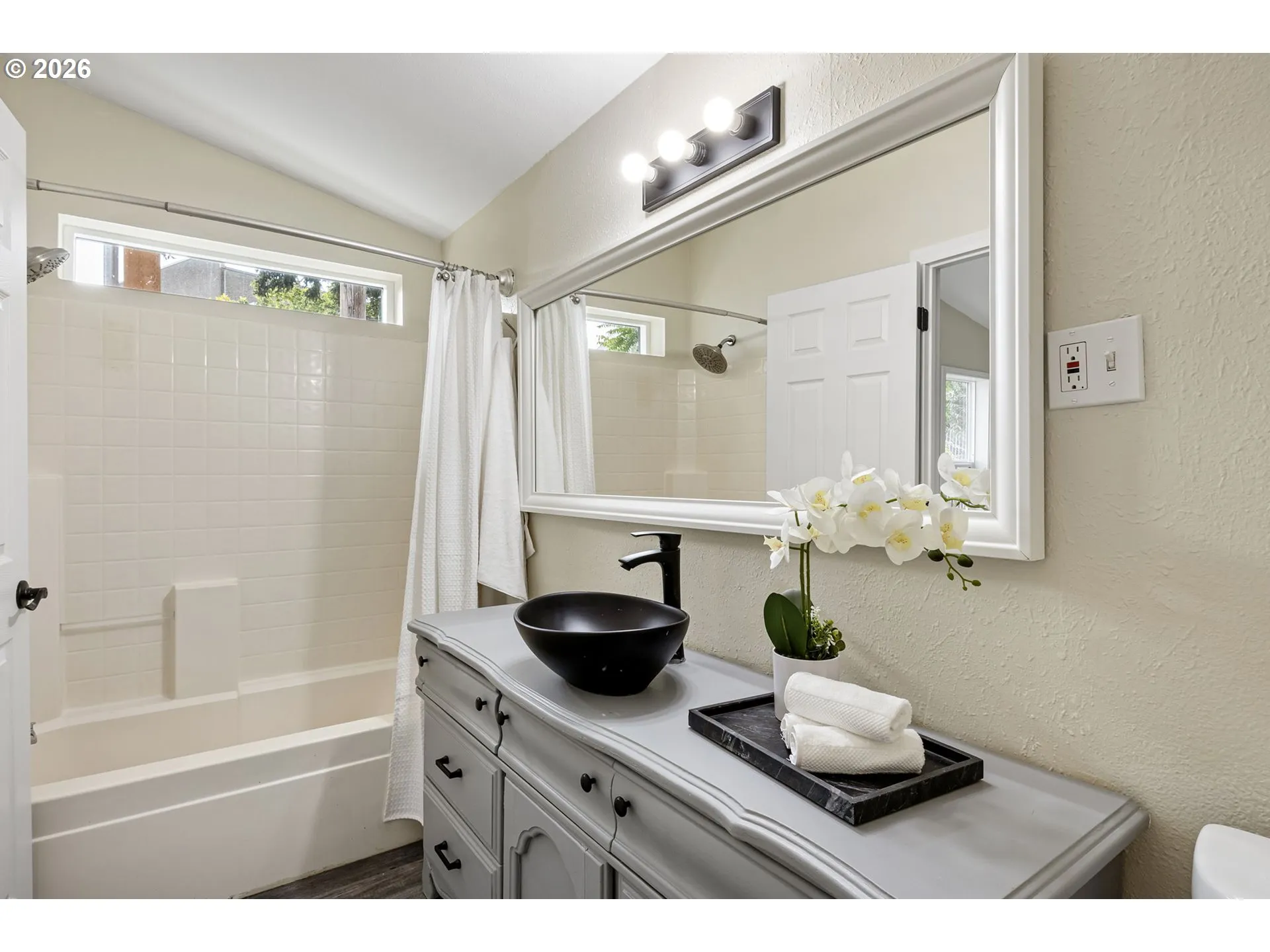 Primary Bedroom-Attached Bathroom