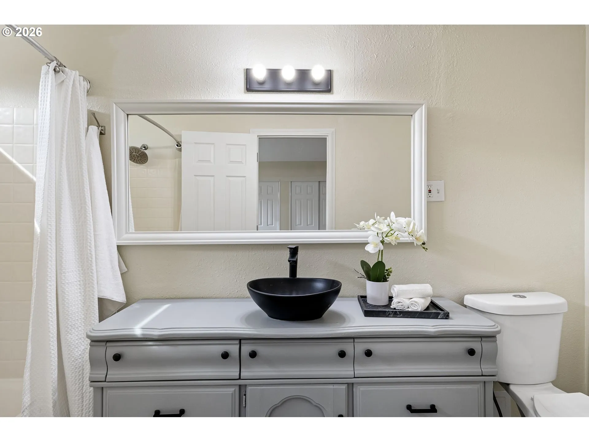 Primary Bedroom-Attached Bathroom