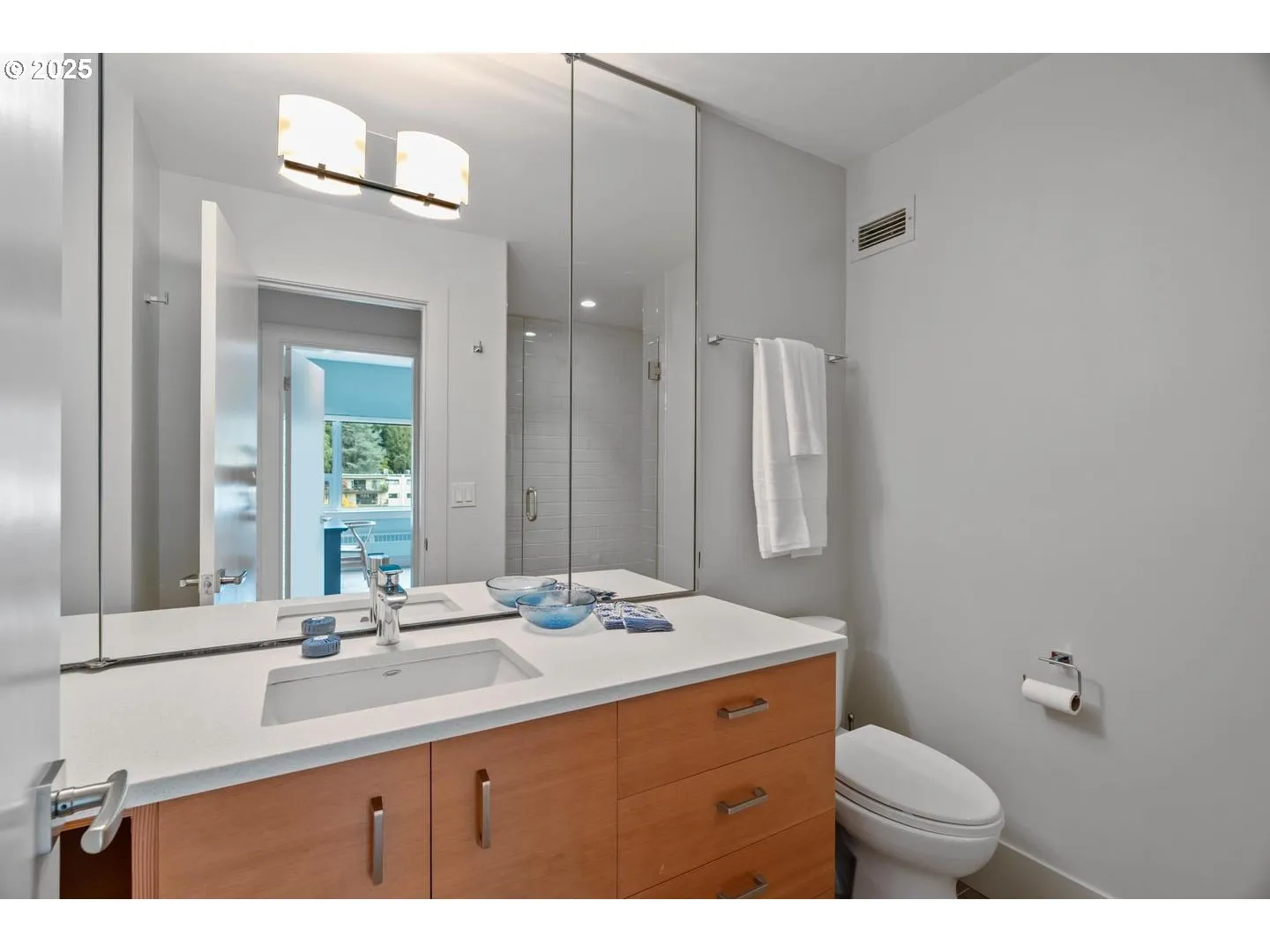 Bathroom-Walk in Shower
