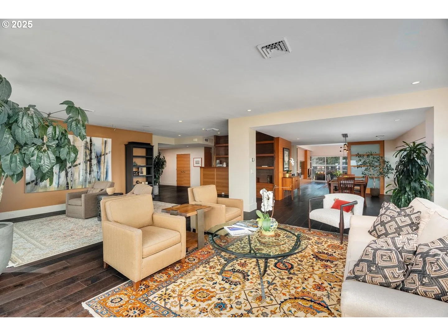 Living Room/Dining Room