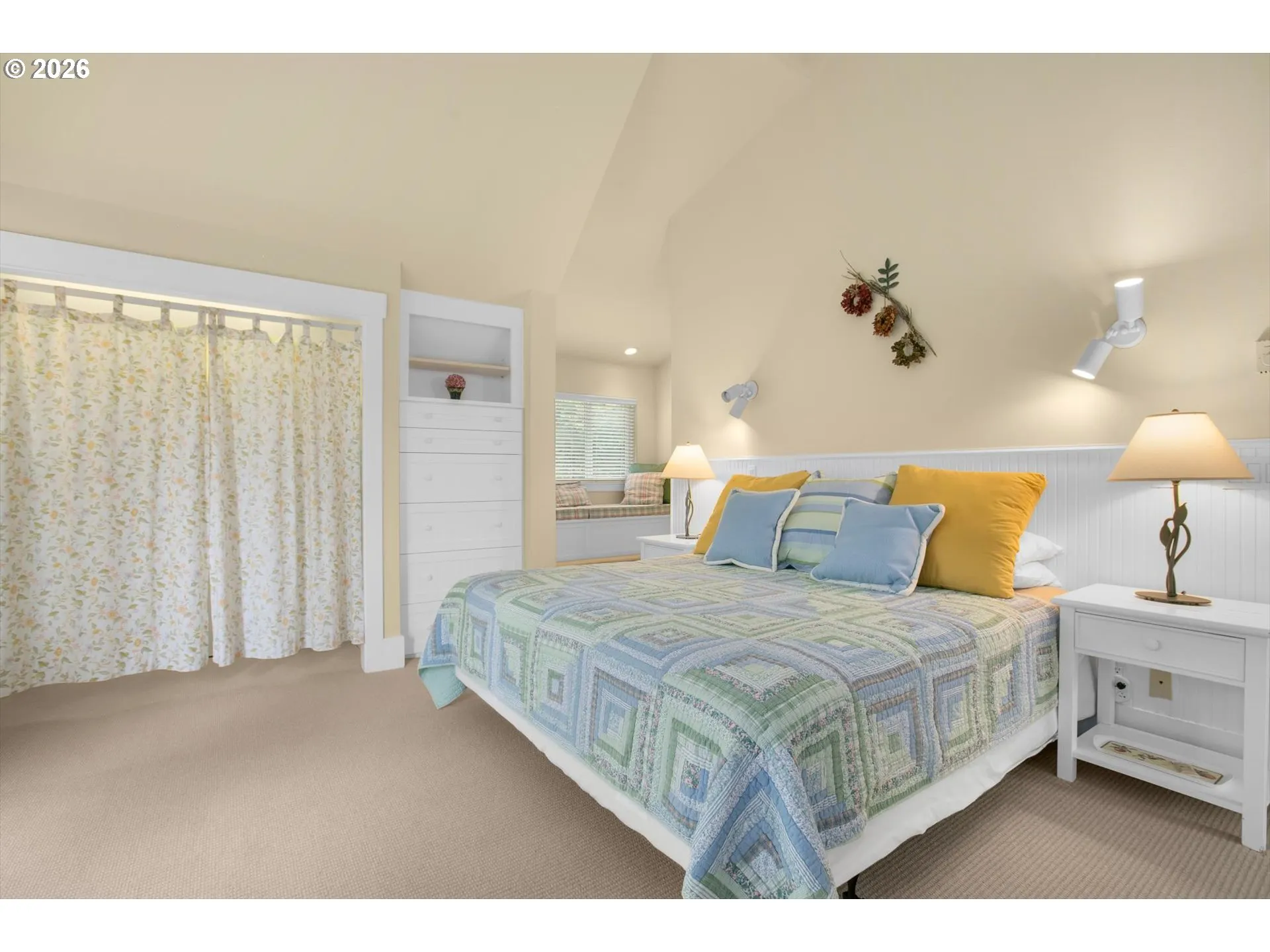 Primary Bedroom-Upper