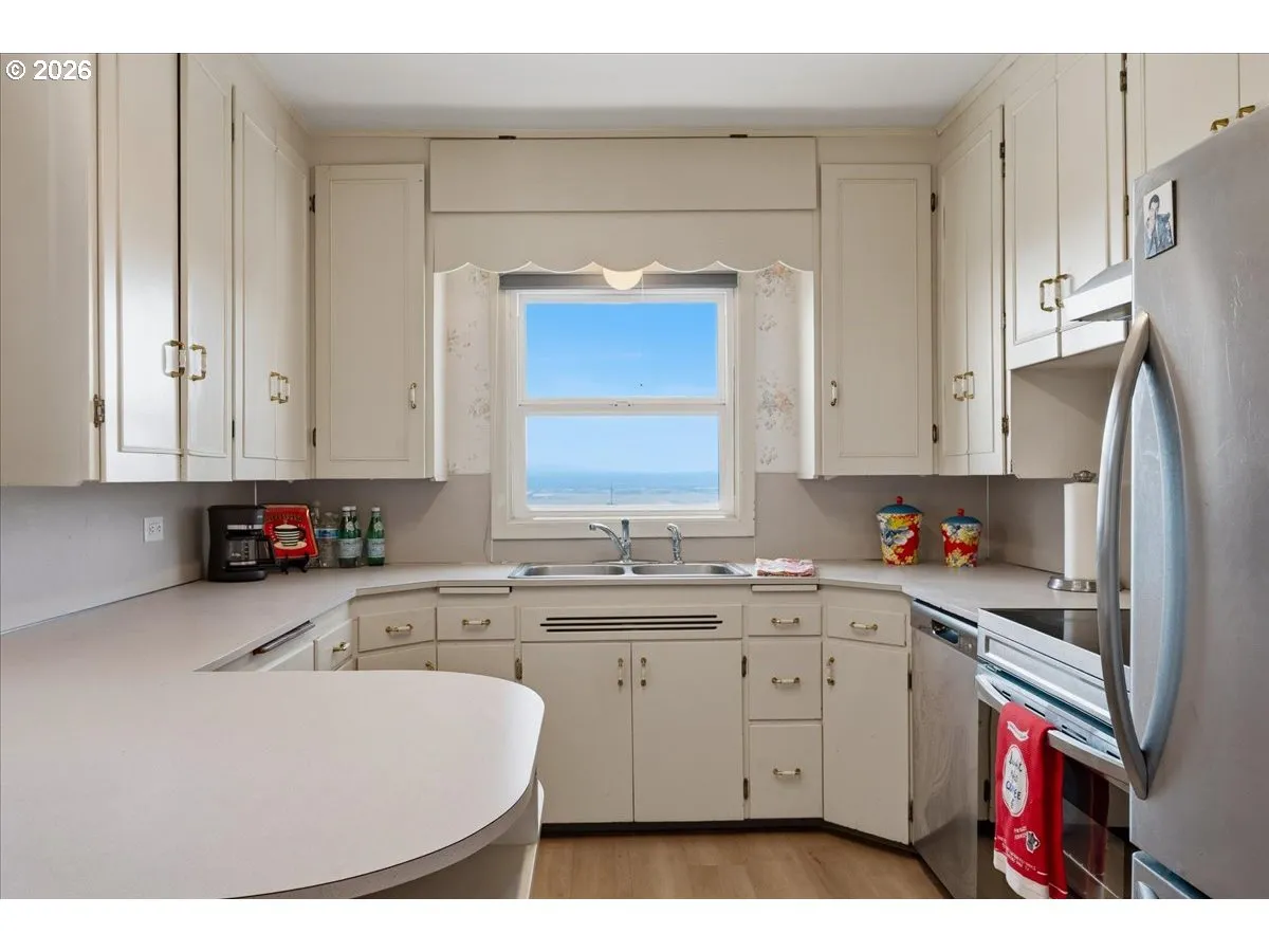 Kitchen-Island