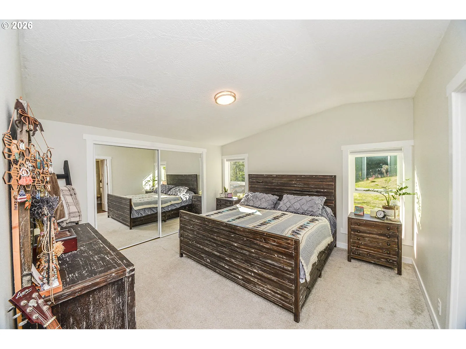Bedroom, Primary-Vaulted Ceilings