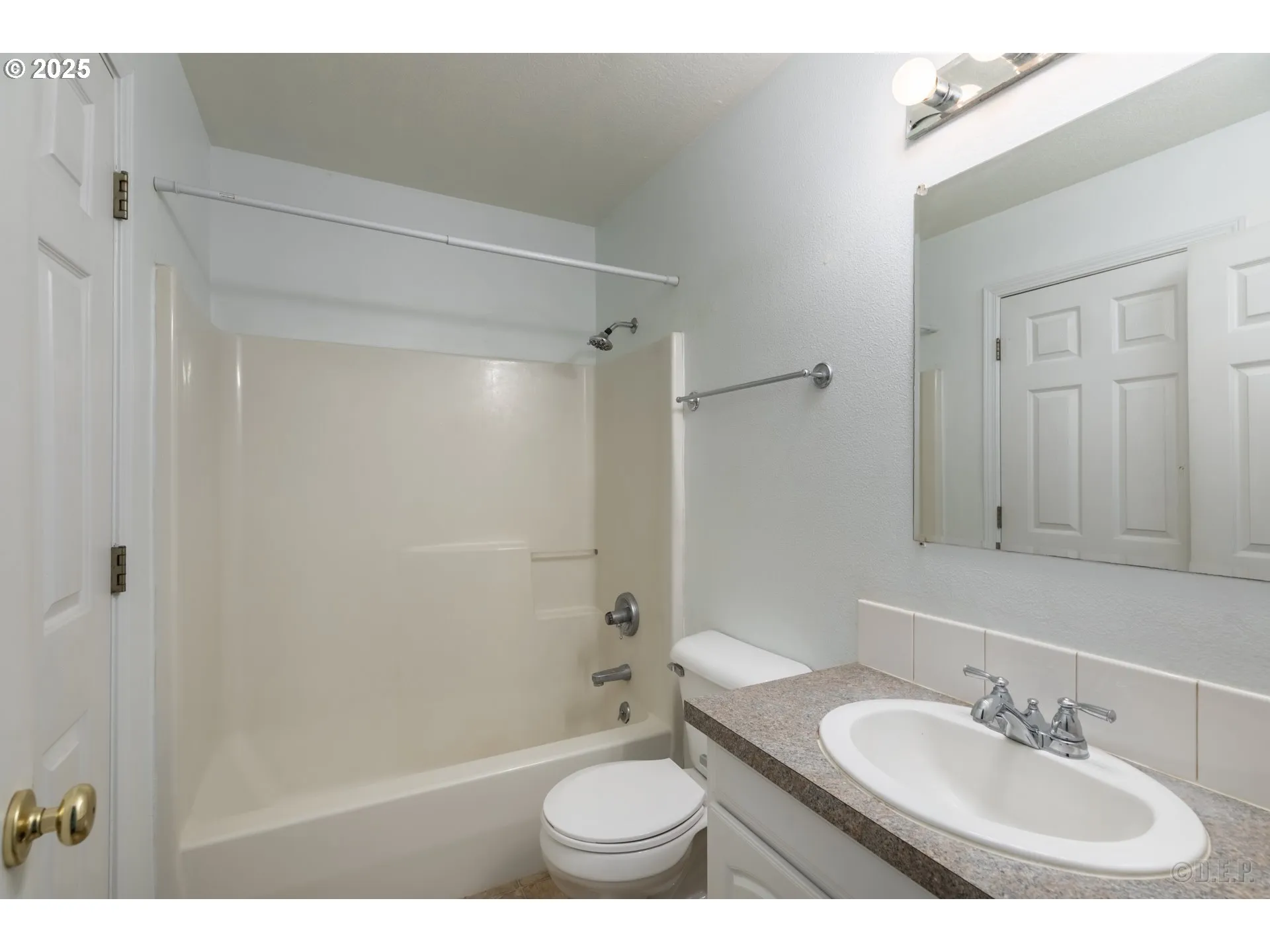 Bathroom-Upper