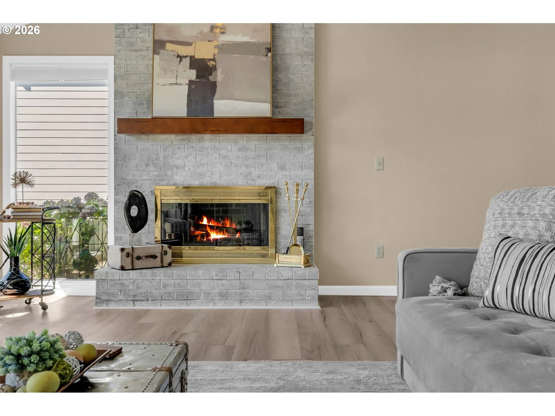 Living Room-Fireplace