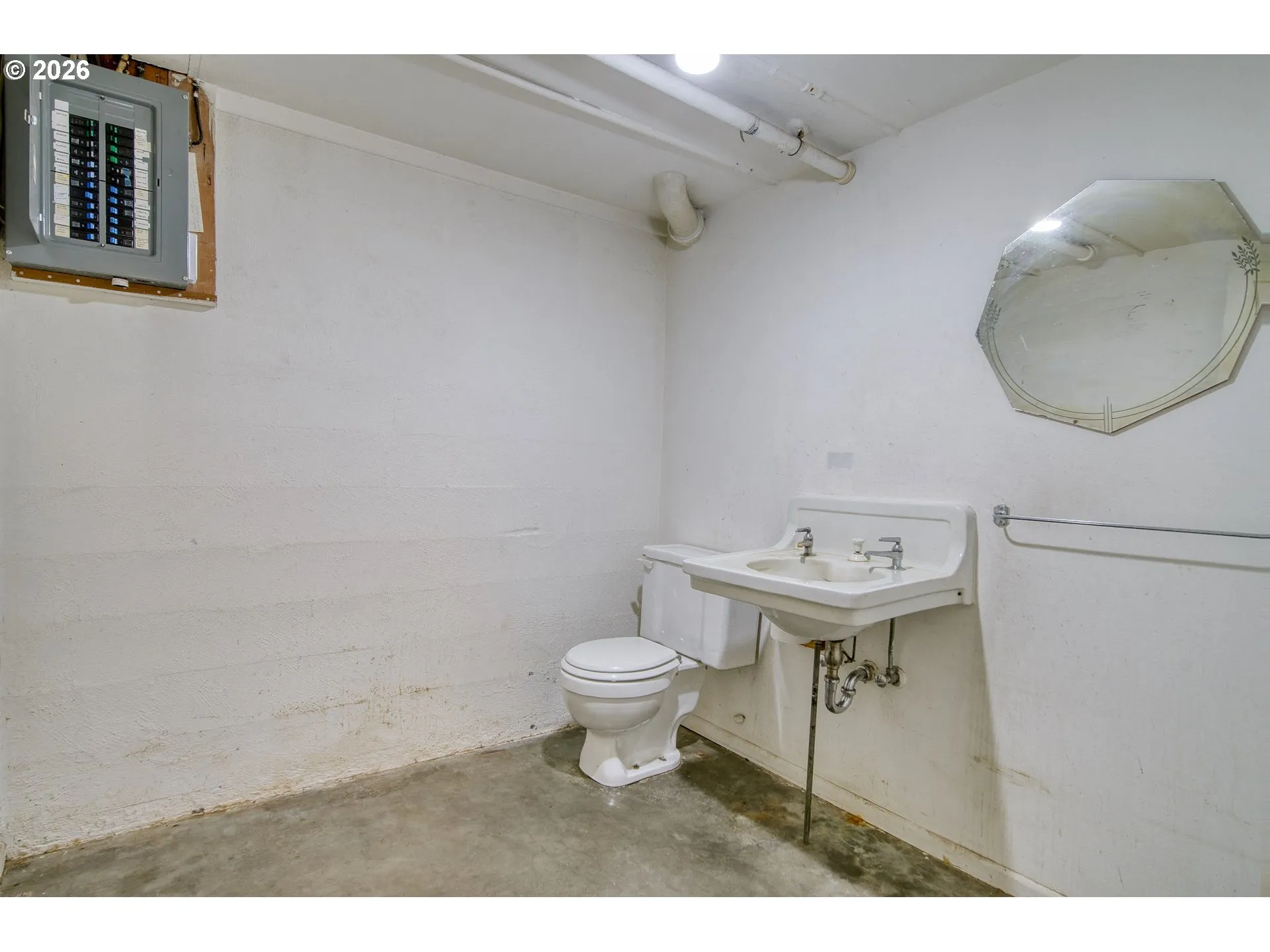Bathroom-Lower