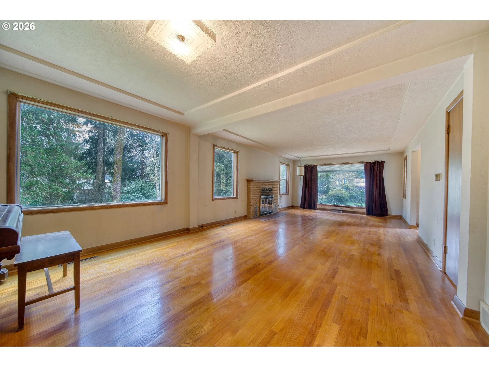 Living Room/Dining Room