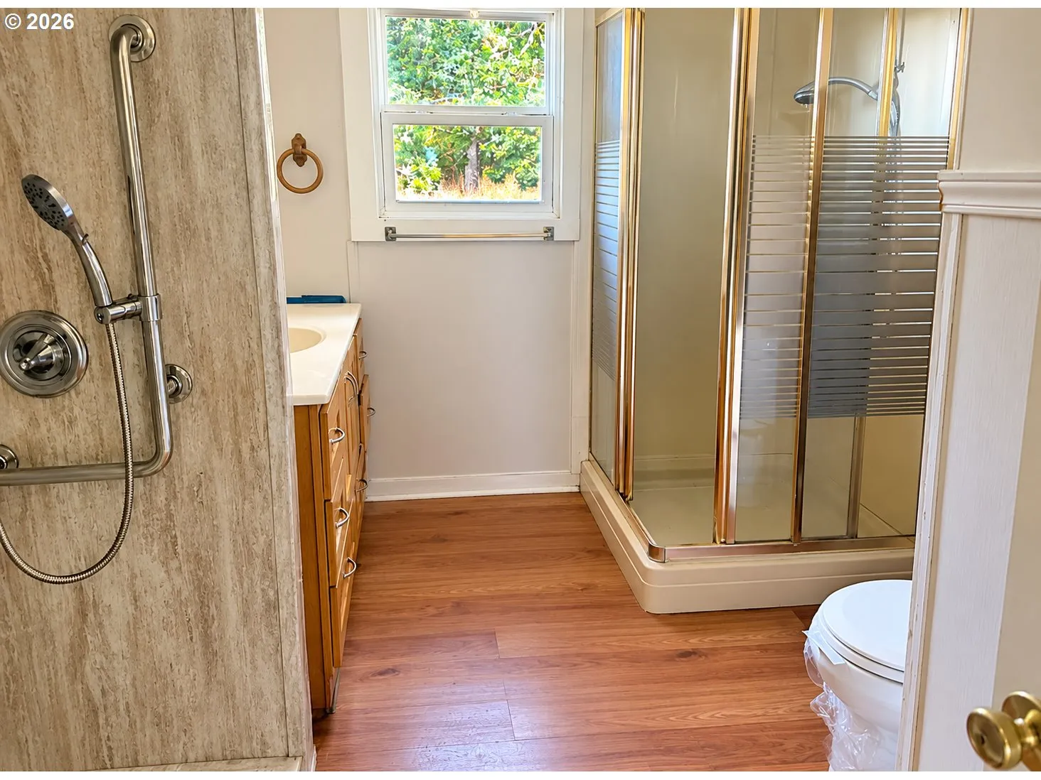 Bathroom-Walk in Shower