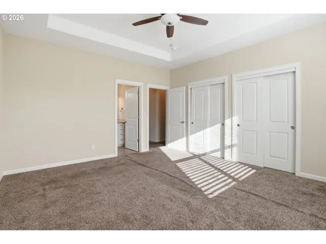 Bedroom, Primary