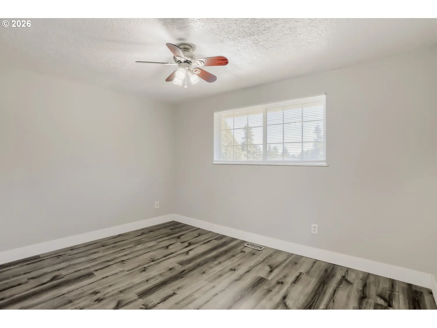 Bedroom, Primary