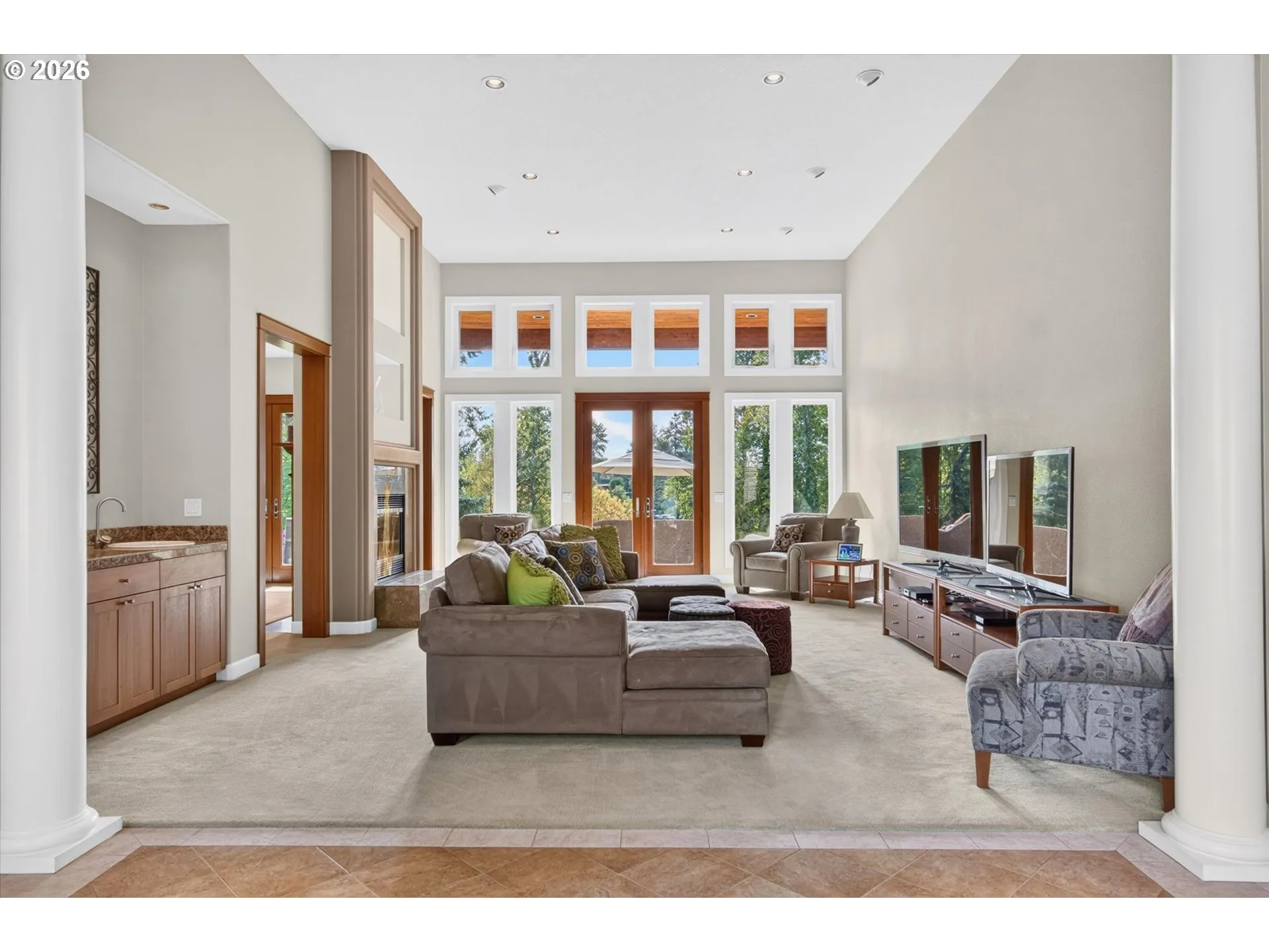 Living Room-Fireplace