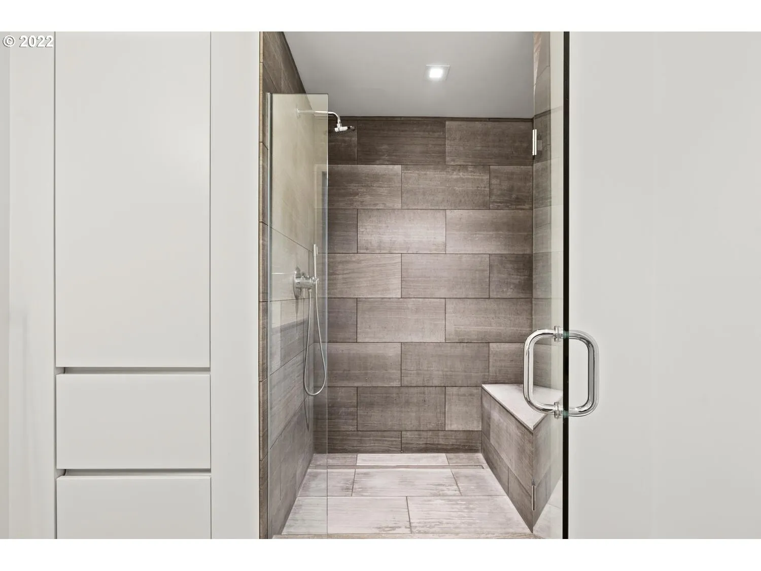 Bathroom-Walk in Shower