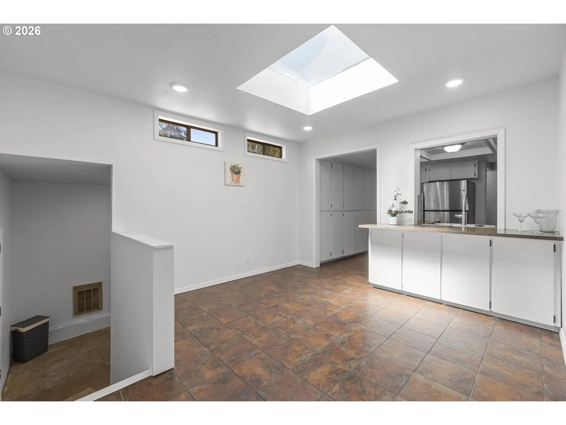 Kitchen-Eating Area