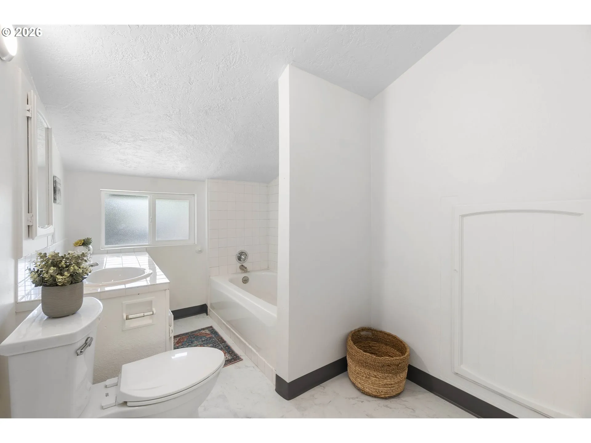 Bathroom-Upper