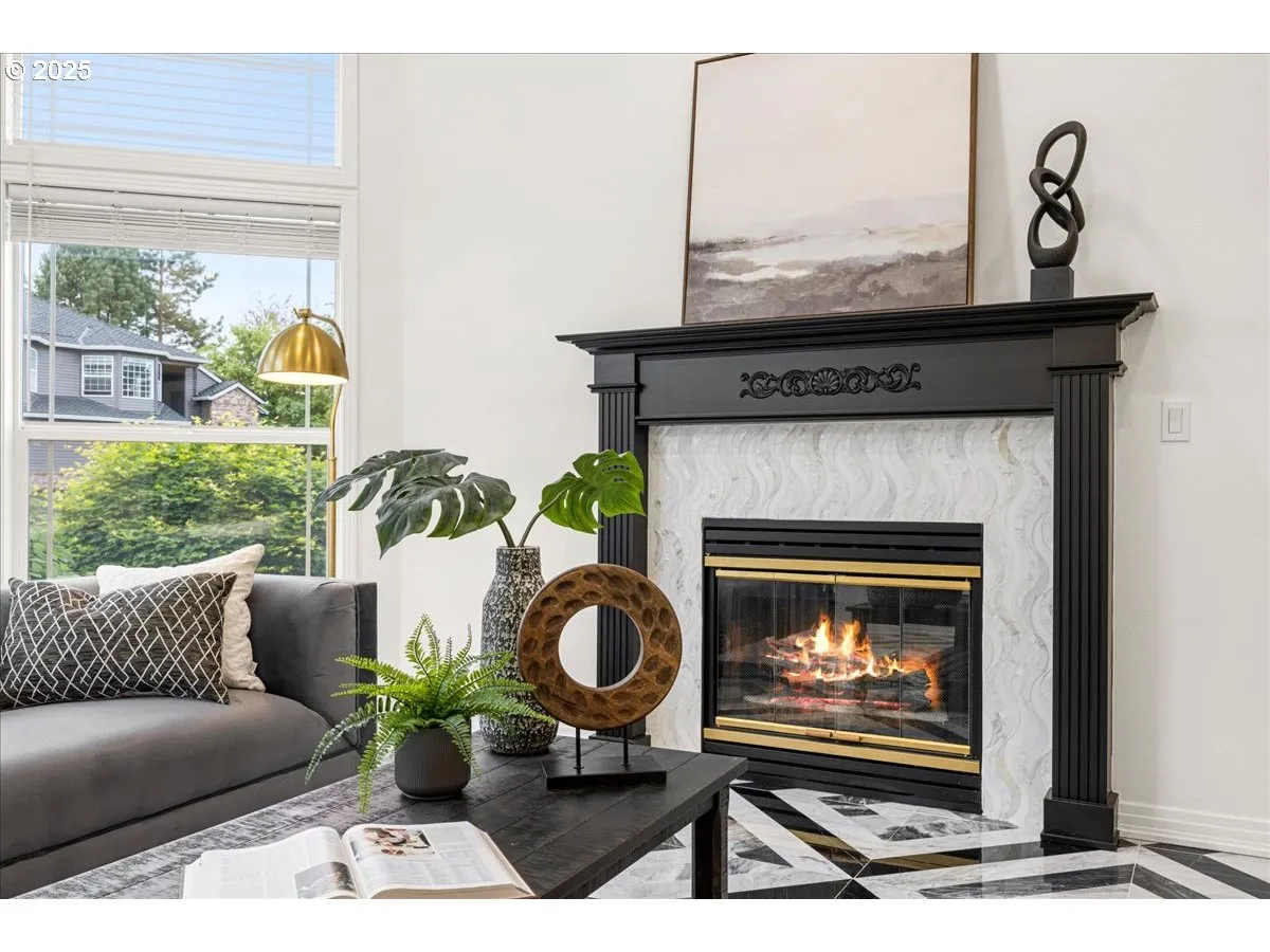Living Room-Fireplace
