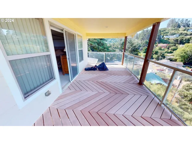 Deck-Upper