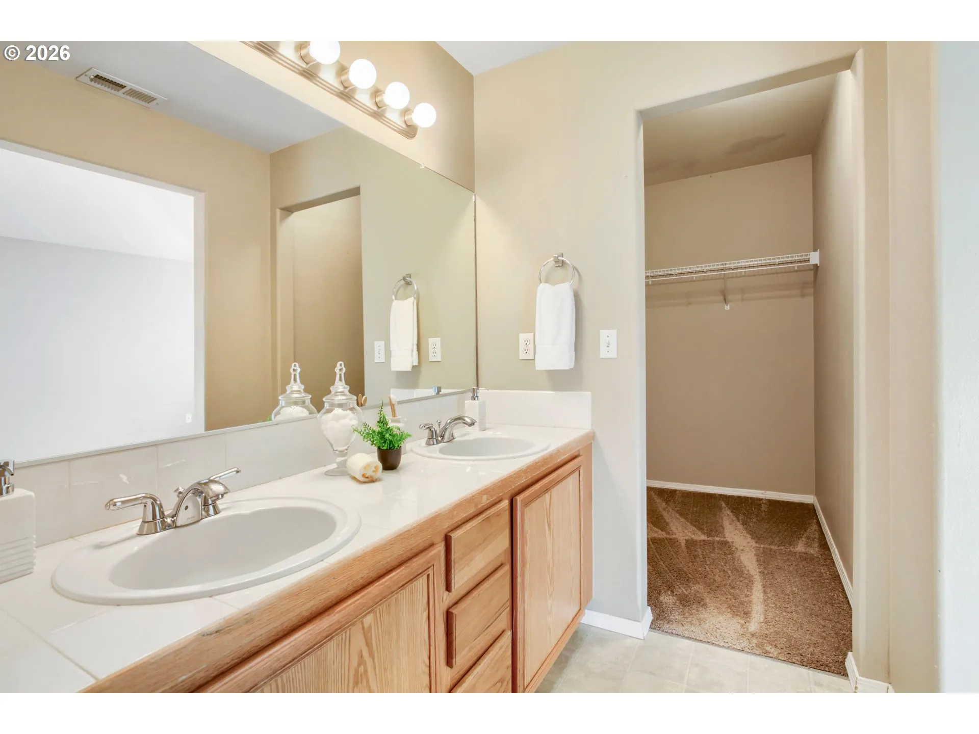 En Suite Bathroom-Upper