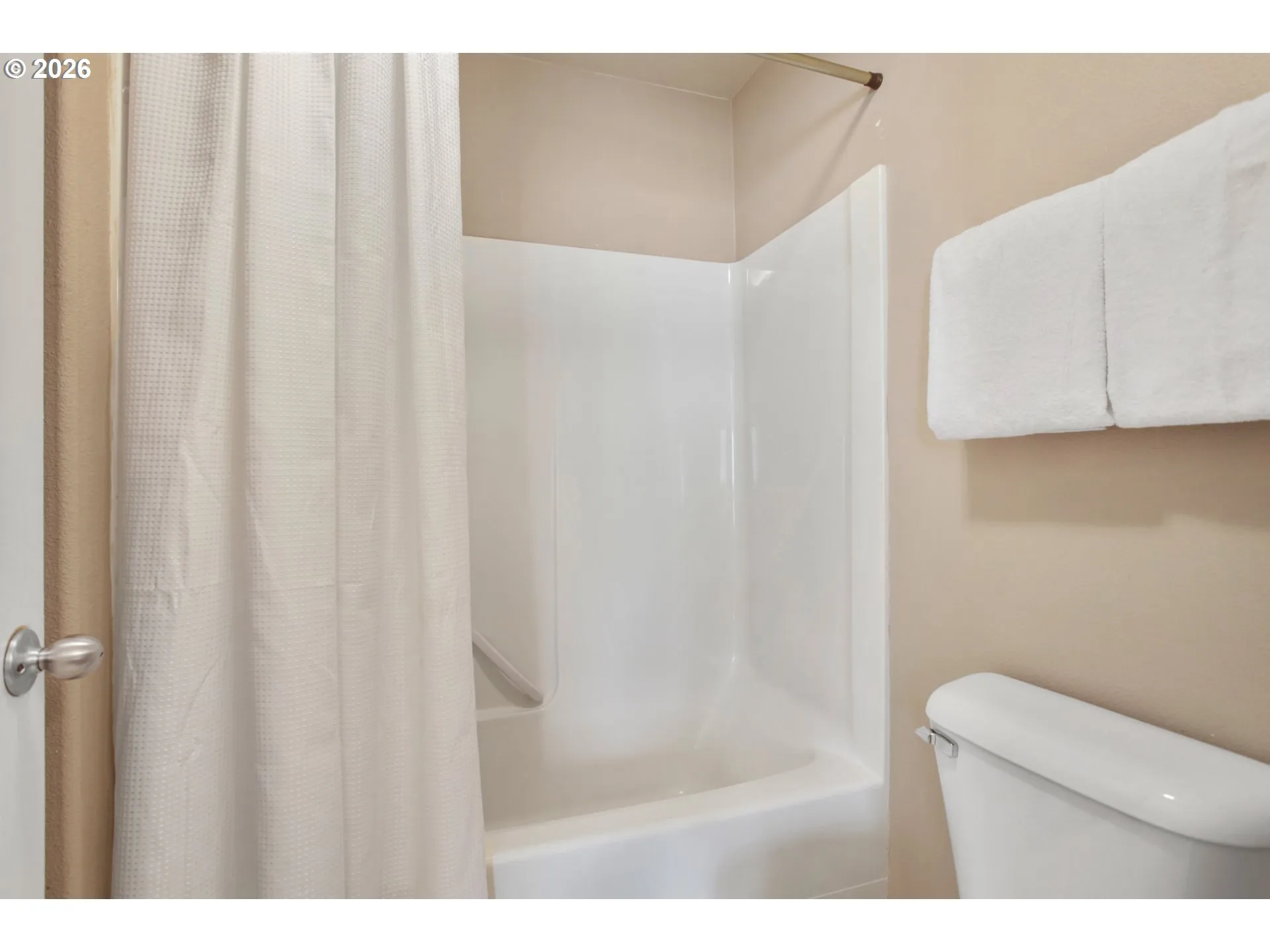 En Suite Bathroom-Upper
