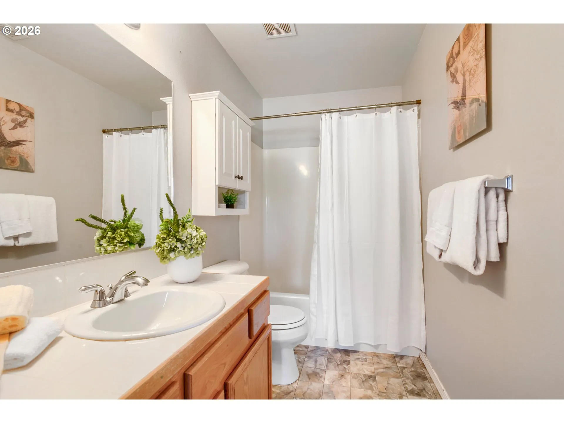 En Suite Bathroom-Upper