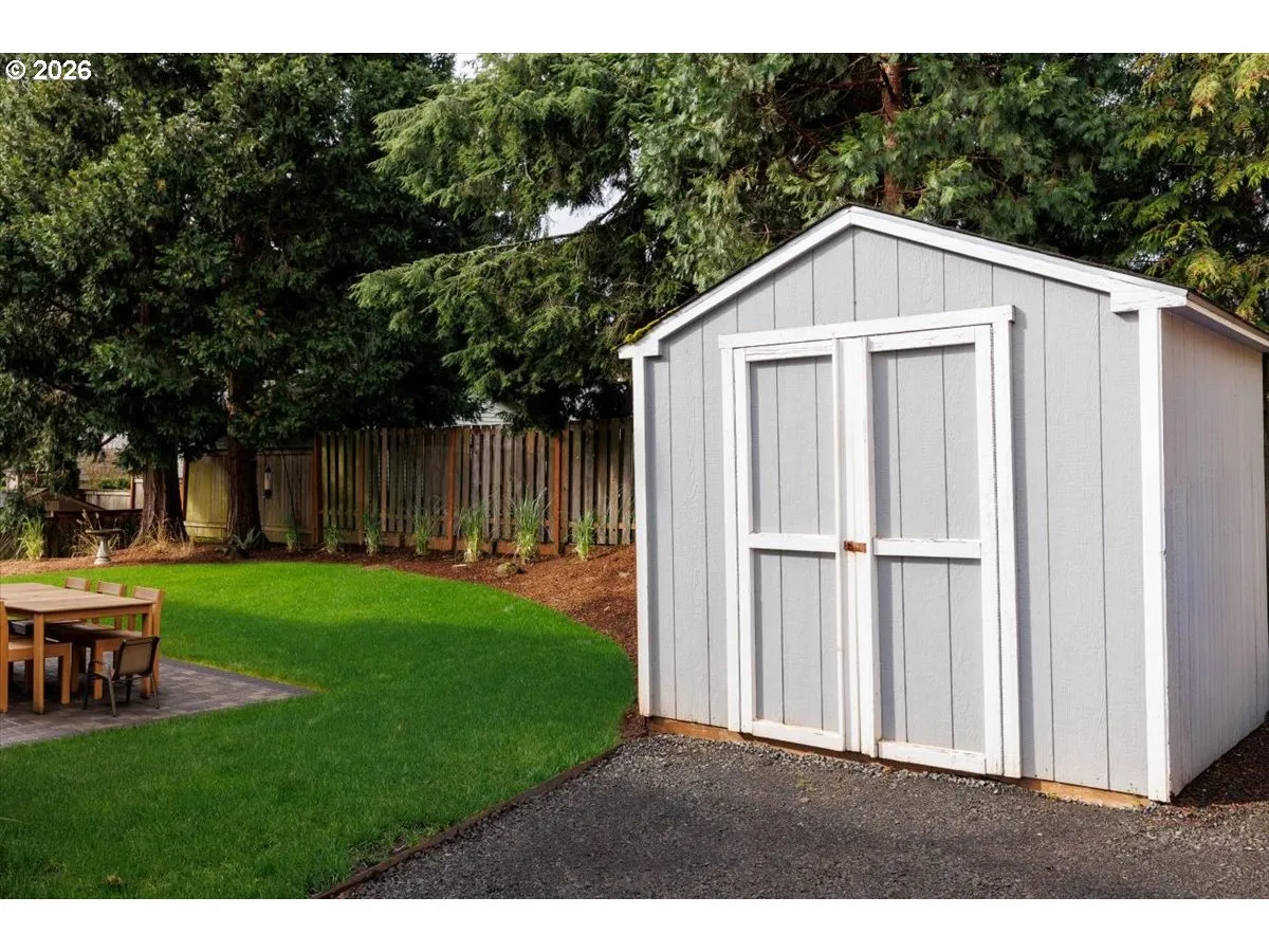 Shed
