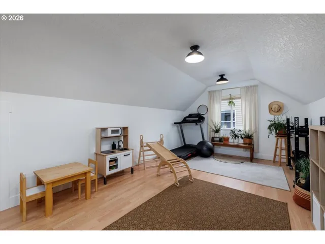 Bonus Room-Upper