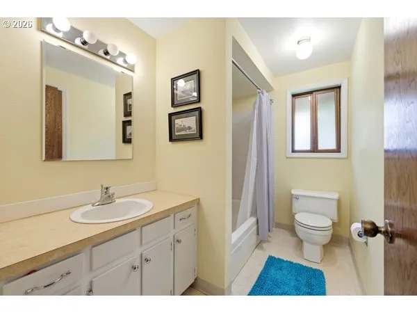 Bathroom-Hall