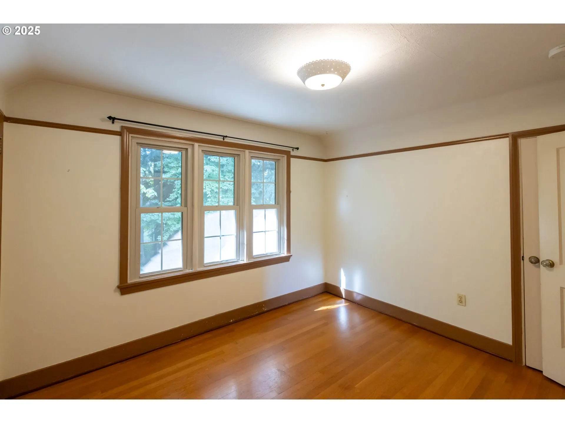 Bedroom-Upper