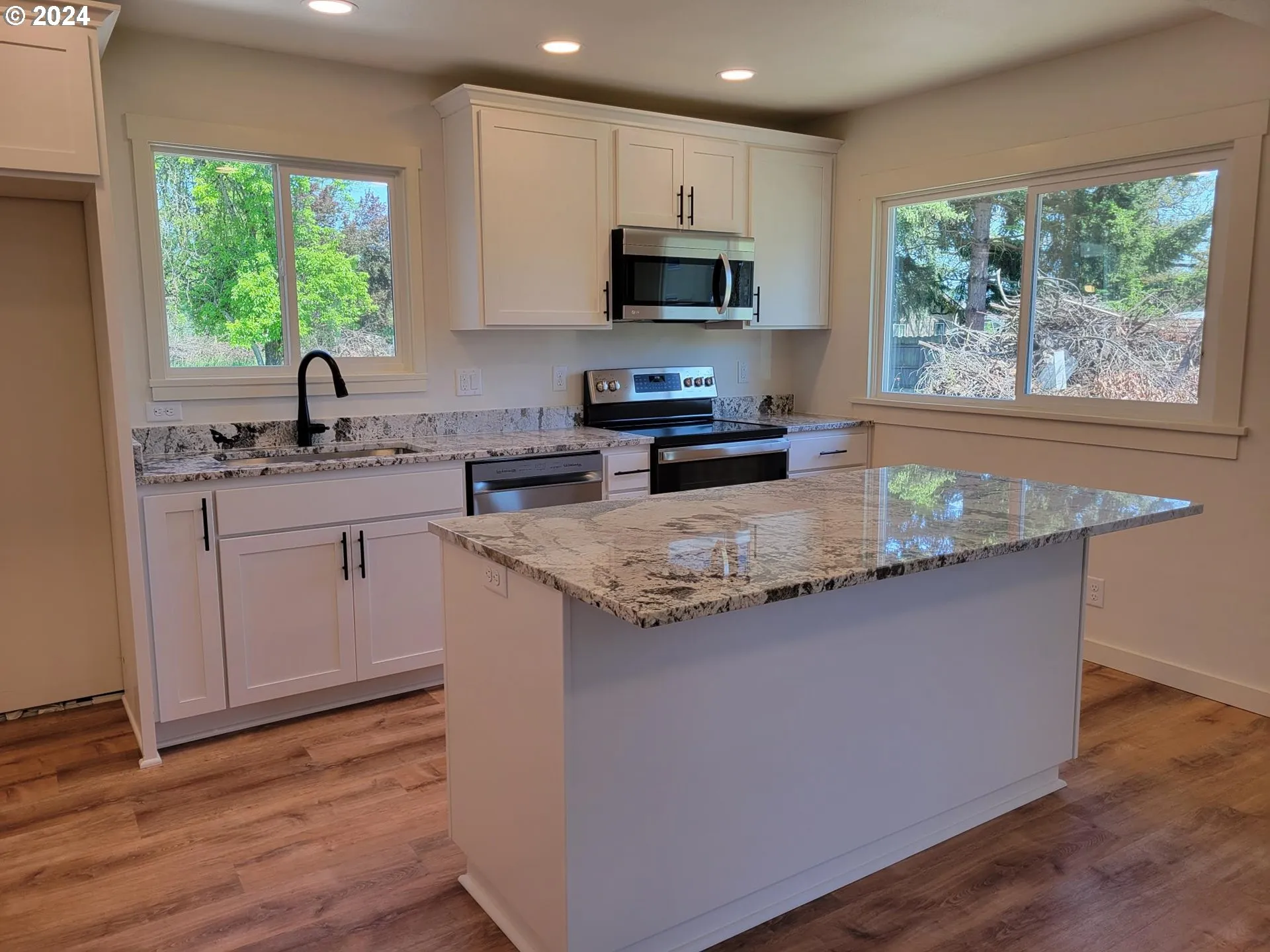 Kitchen-Island