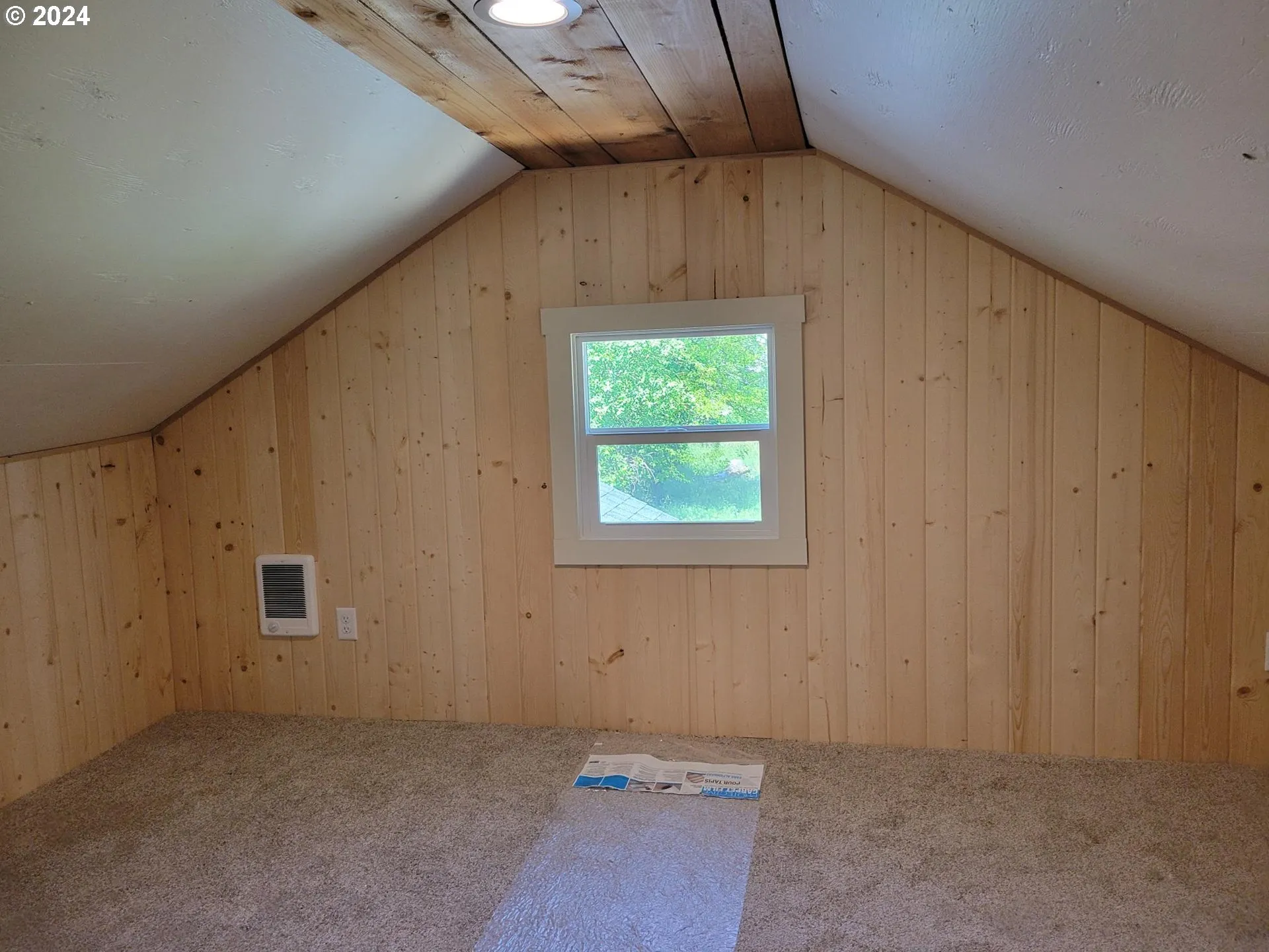 Bedroom-Upper